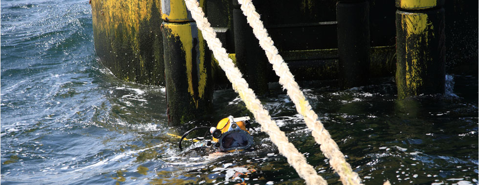 Duikbedrijf onderwaterwerken duiker diver offshore inspection inspectie inspection visual